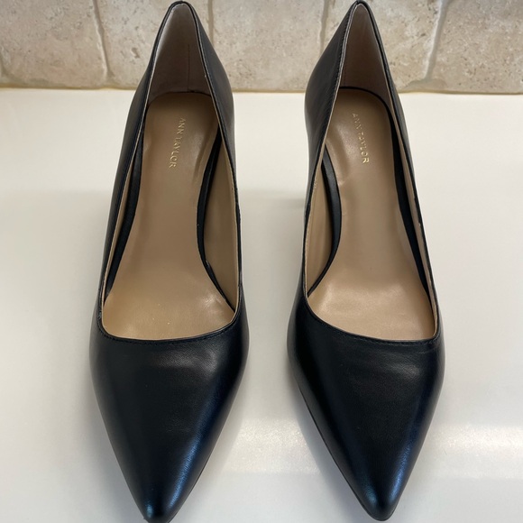 Ann Taylor Black Leather Pumps - Picture 2 of 3